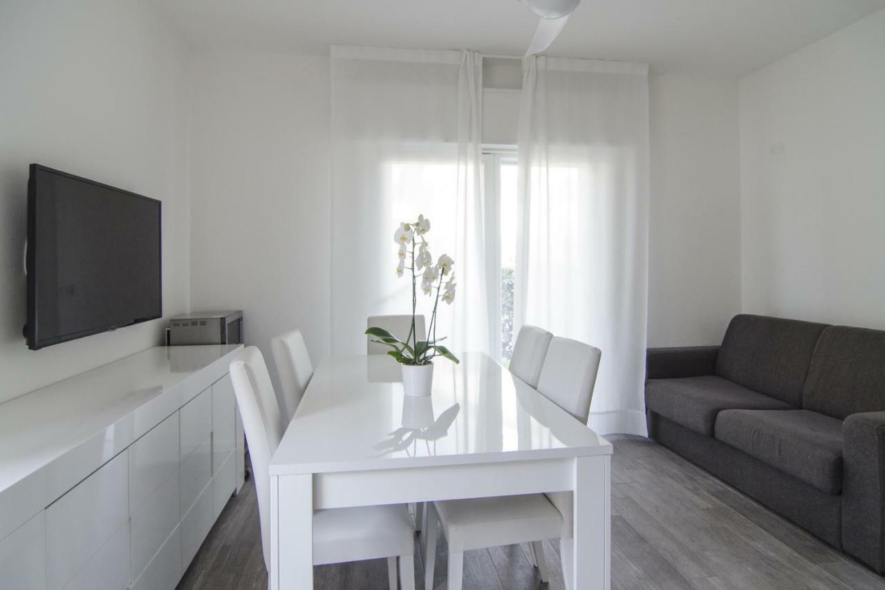 Appartamenti Federica Milano Marittima Exterior foto