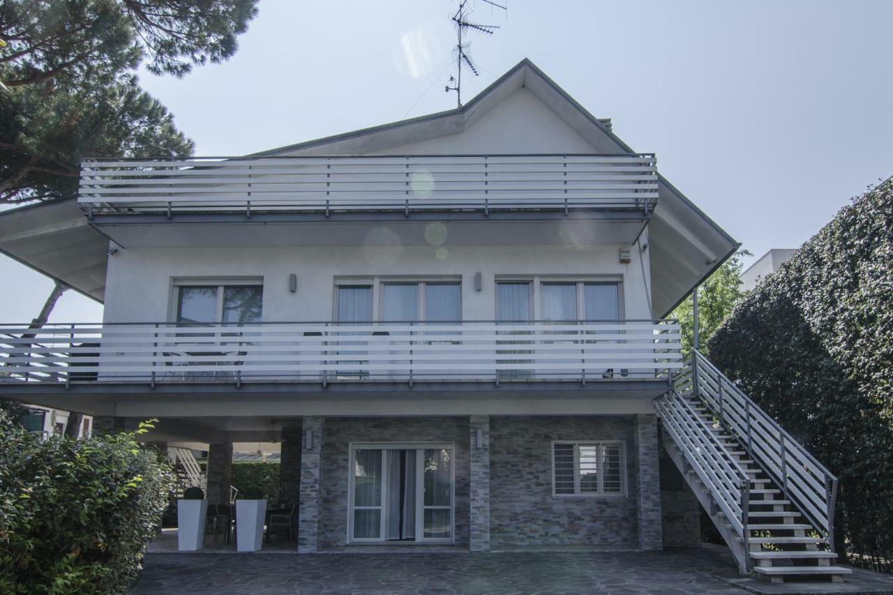 Appartamenti Federica Milano Marittima Exterior foto