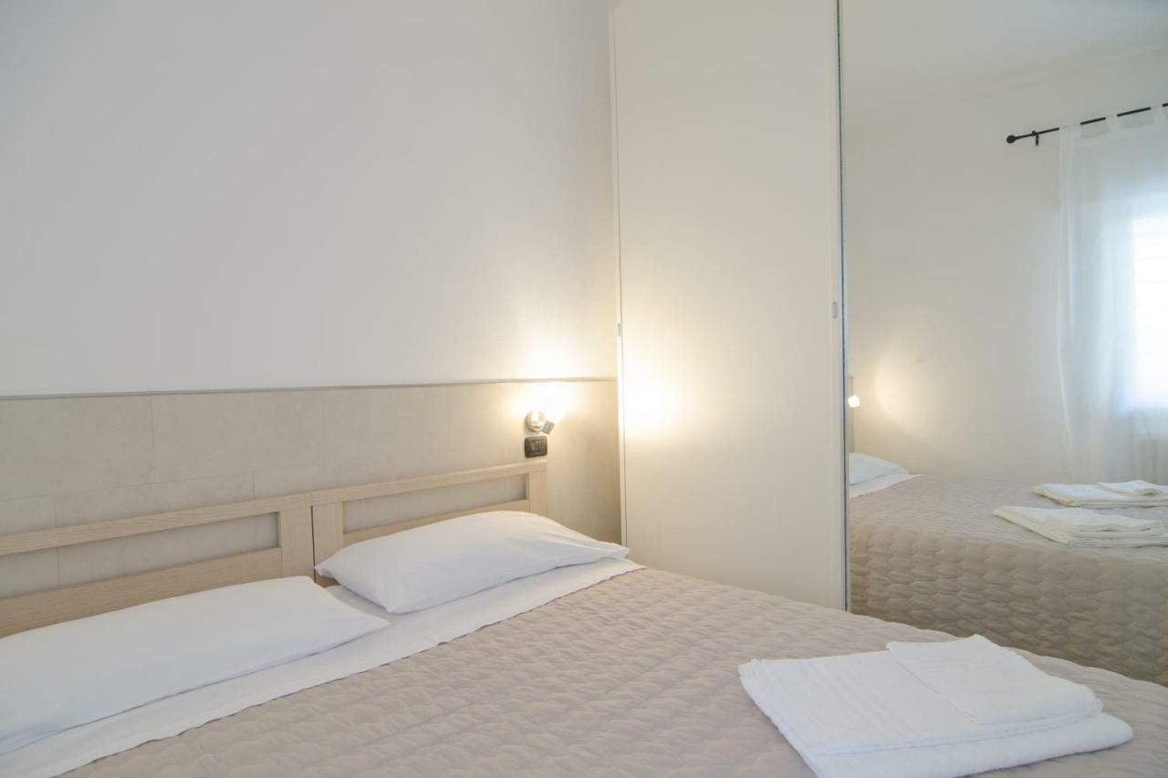 Appartamenti Federica Milano Marittima Exterior foto